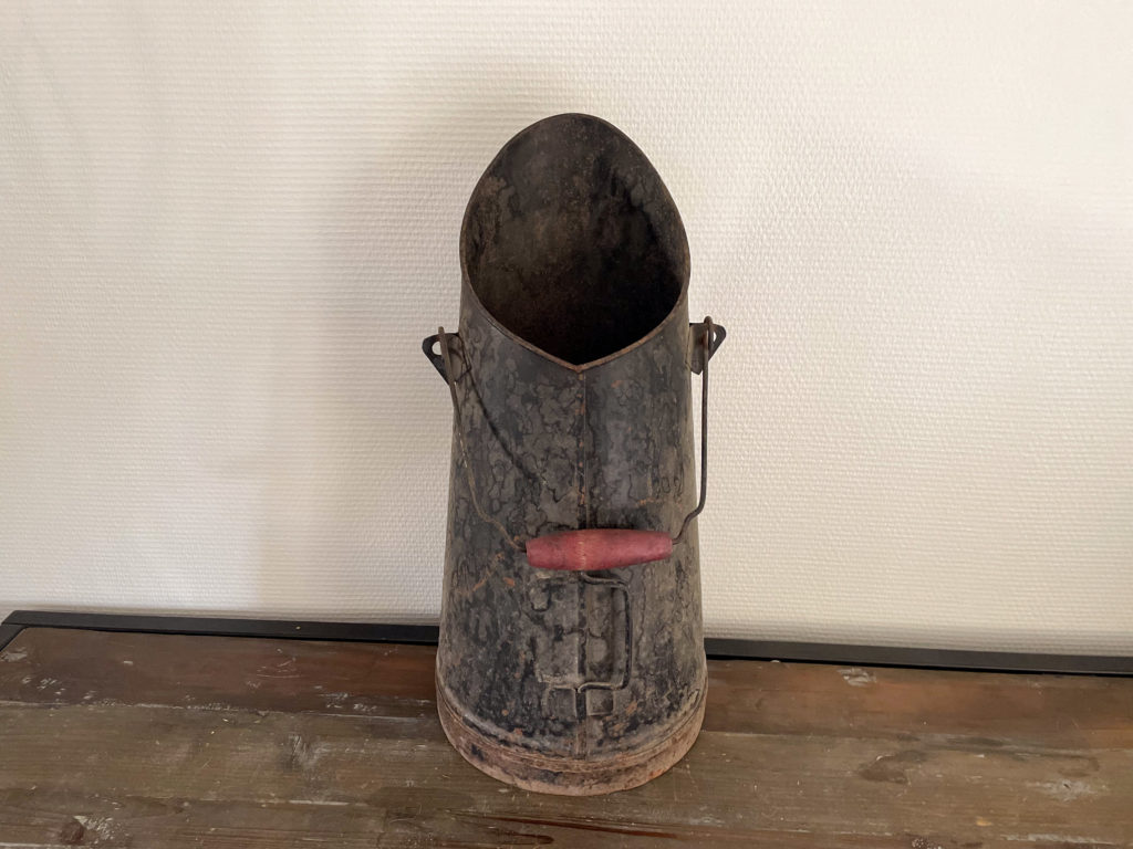 Seau à charbon à bec verseur - Bricolage